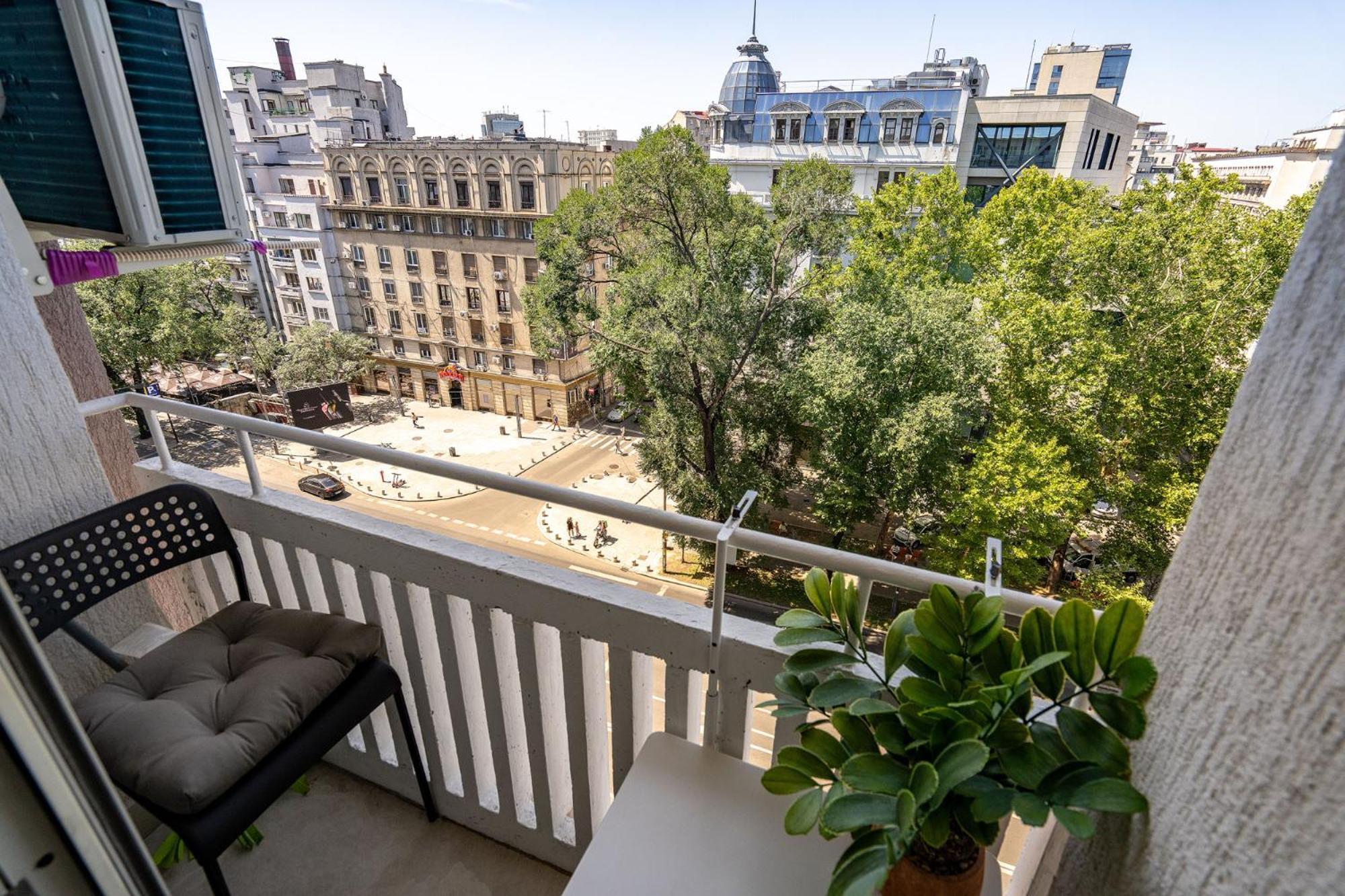 Romana Vibe Elegance In The Heart Of The בוקרשט